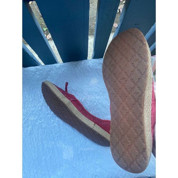 UGG® Australia Women’s Syleste Red Canvas Slip on Sz 8 US - Picture 8 of 10
